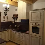 Drevenica Vanesa *